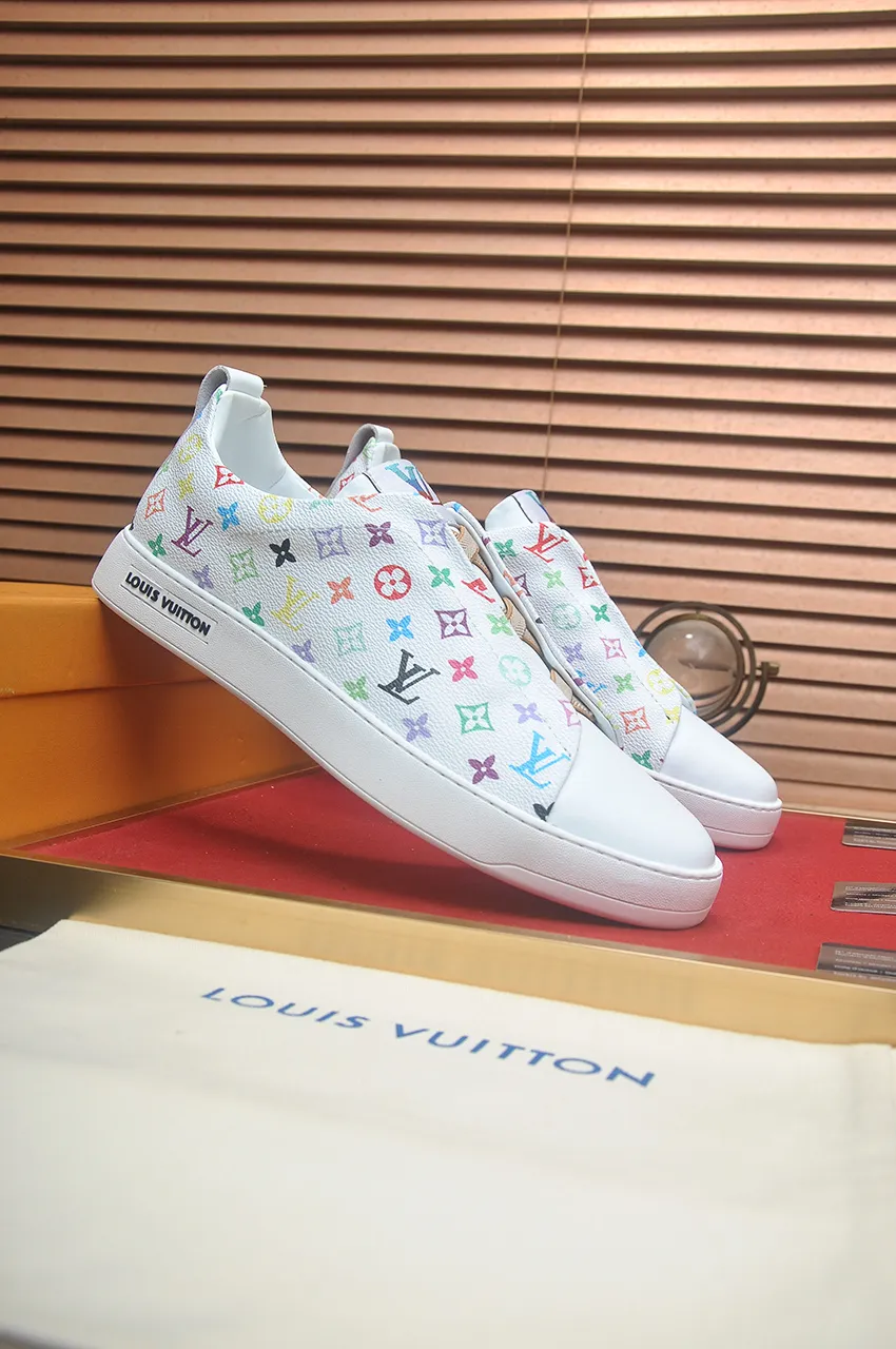 Men's men's shoes💰460💶[LOUIS VUITTON] Same style as LV. Louis Vuitton official website [satisfied] original single hot model, LV original factory cowhide material 👑1:1 original plate, sheepskin lining, original foam outsole. Body accessories one-to-one mold opening 💪 Counter quality 🙏 Dear friends, if you are still worried about wearing matching shoes 💋, then these shoes are your best choice 🎁🎁! 38-44